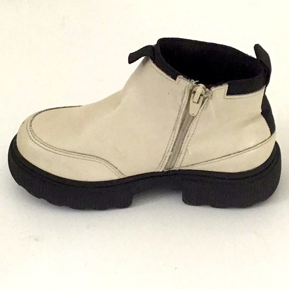 Zara Patent Effect Chelsea Boots, Chunky Heel, Size 26, Girl’s. Zipper, School. - Picture 4 of 8